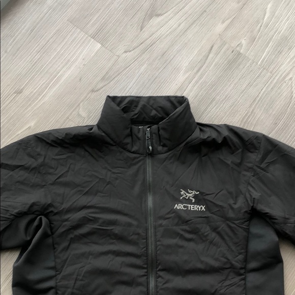 Arc'teryx Other - Arcteryx Atom LT Jacket in Black / Medium